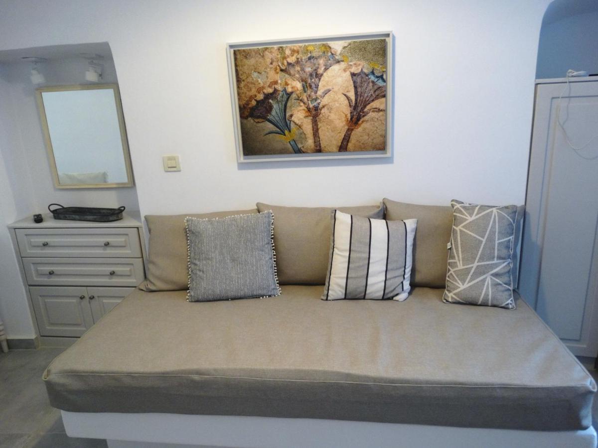 Yposkafo Suites - Studio - Santorini 산토리니 외부 사진